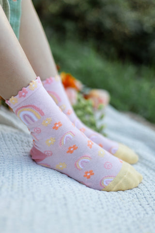 Children's socks with rainbow and flower patterns
