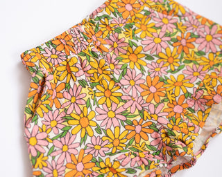summer daisies girl ruffle shorts