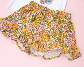 summer daisies girl ruffle shorts